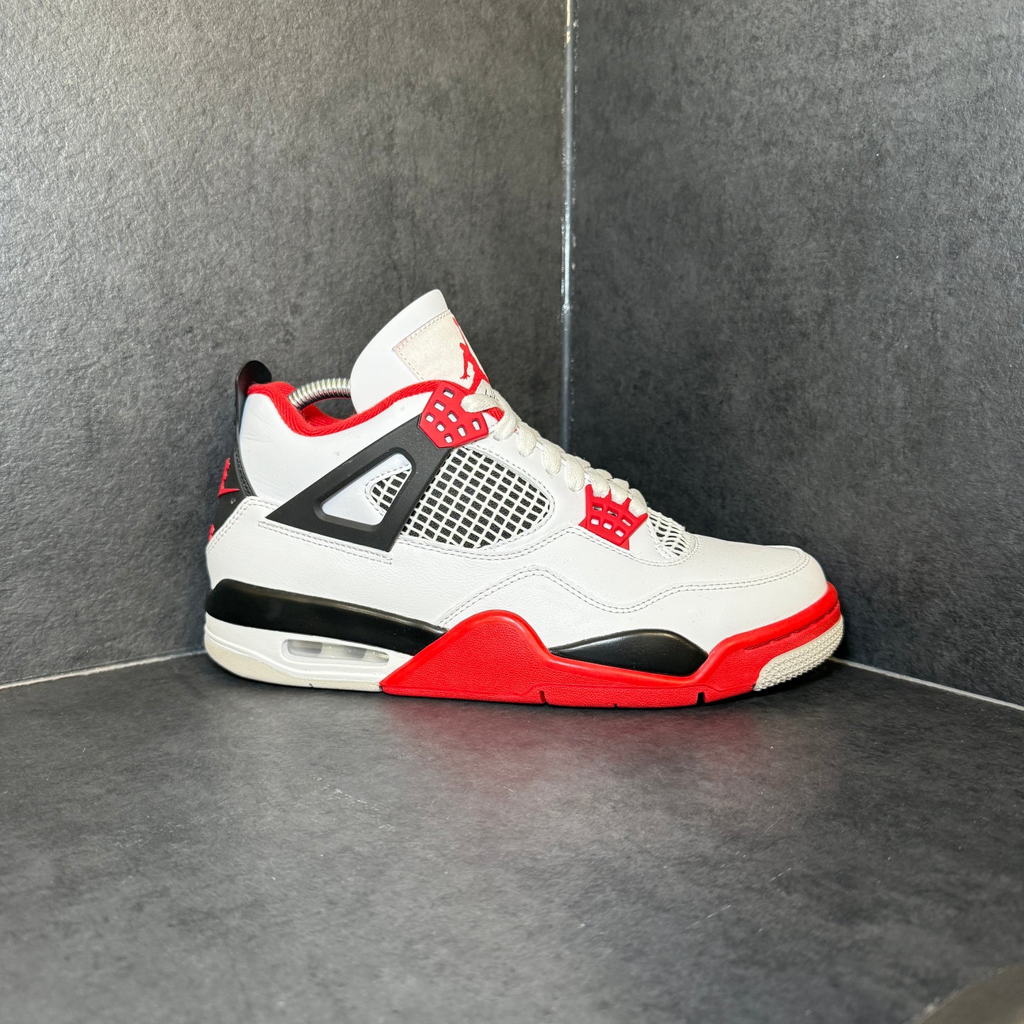 Jordan 4 Fire Red - UK7