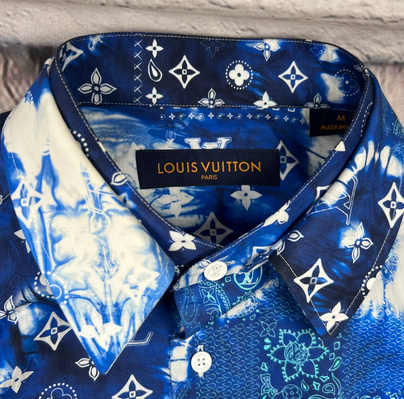 Louis Vuitton Bandanna Button-Up Shirt Size M – KingsKicks